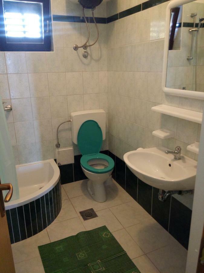 Апартаменты Apartman Cemeljic Мандре Экстерьер фото